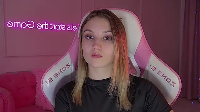 StacyEvances élő XXX-chatje