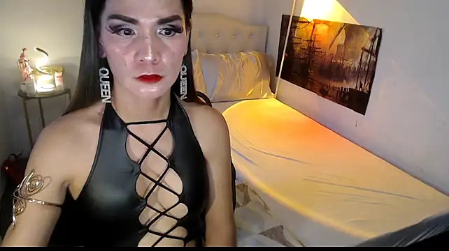 צ'אט XXX בשידור חי של NinaDOM4CUM