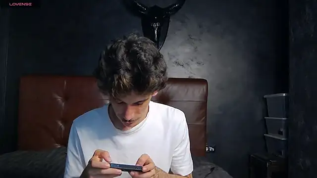 DanielCrush1 Live XXX Chat