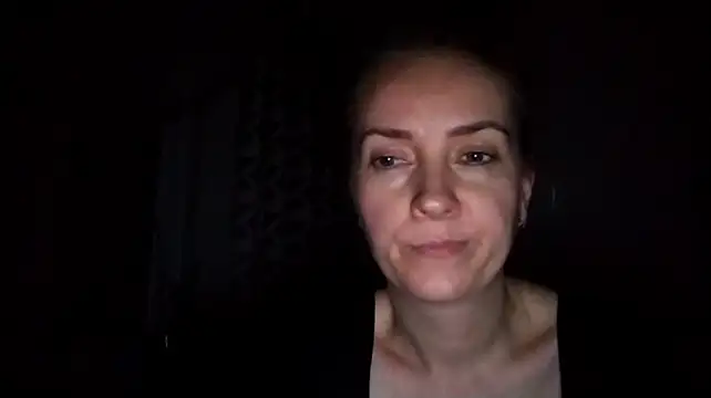JenniferAlone – Naživo XXX chat