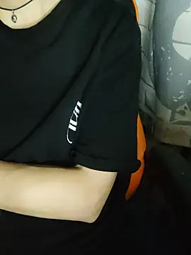 Chat +18 de Aashikalaa ao vivo