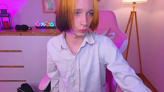 AxelRowe XXX чат на живо