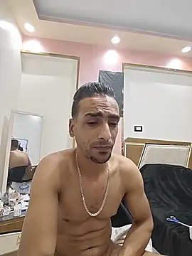 highguy Chat XXX in diretta