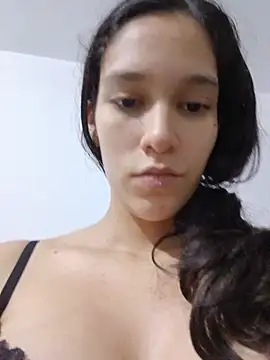 RAMONA_and_ROGER's Live Chat Room