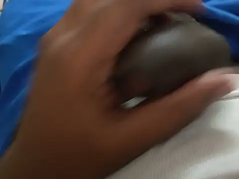 UncutlovingGuy Live XXX-Chat