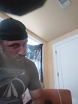 Brucejuce6669 Show in webcam