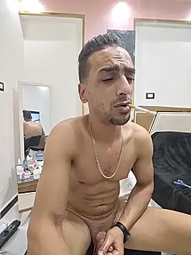 highguy Chat XXX in diretta