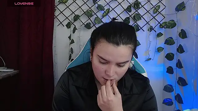 Nika_1_ Chat XXX live