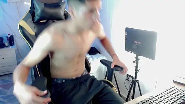 Ascii_one live XXX chat