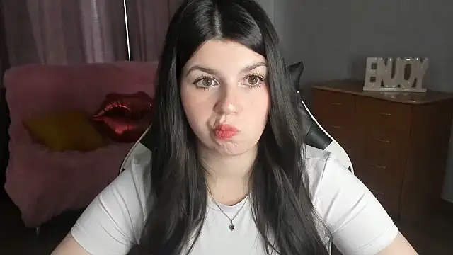Chat +18 de KisaModel ao vivo