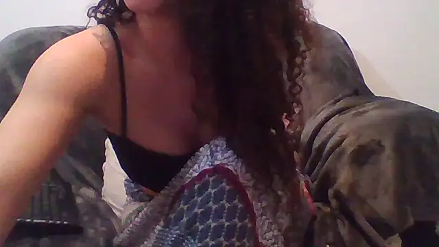 love_juicy's Live Chat Room