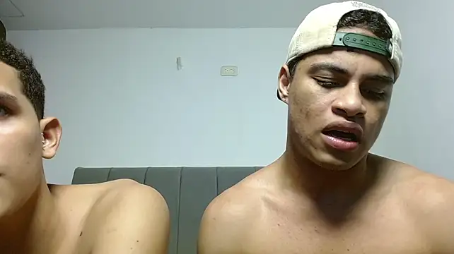 Jose_And_DanielのライブXXXチャット