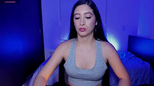 MeganWhite3 Adlı Modelin Canlı XXX Sohbeti