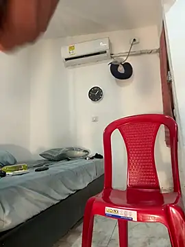 bigdick211292 Adlı Modelin Canlı XXX Sohbeti