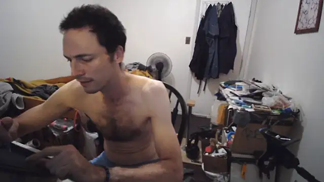 צ'אט XXX בשידור חי של JohnnyMoves
