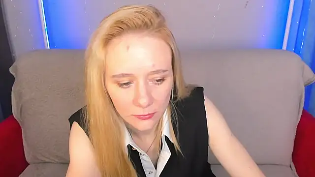 NikaBond's Live XXX Chat