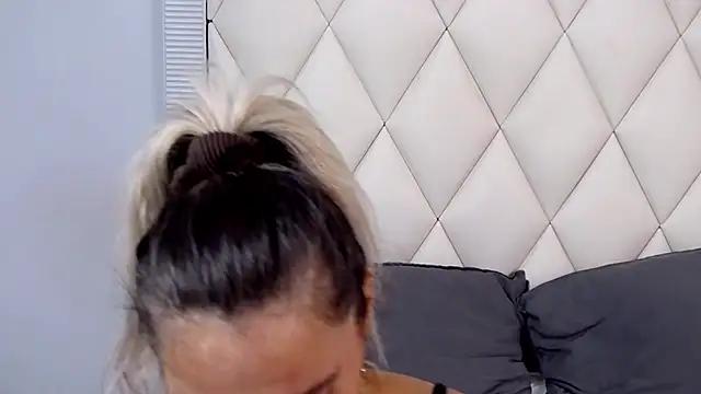 GinaBear Live XXX-Chat