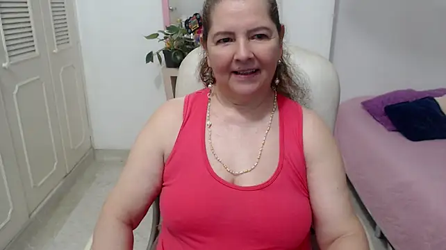leonela_69 即時 XXX 聊天