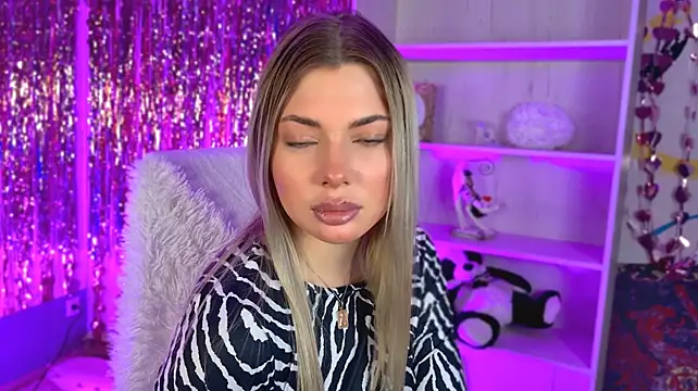 HyileyClarkn Live XXX chat
