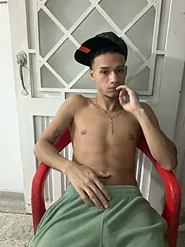 friends_lust_latin: вебкам-шоу