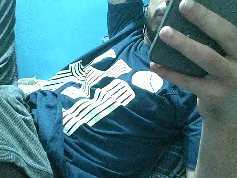 Precumboner 现场XXX聊天