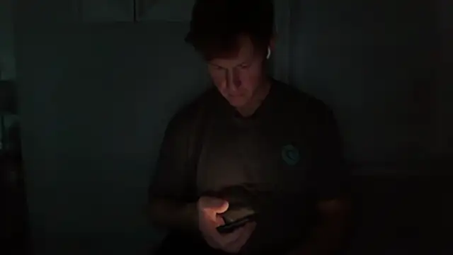 CuriousMarried321 élő XXX-chatje