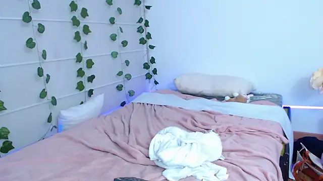Sarabubbie 现场XXX聊天