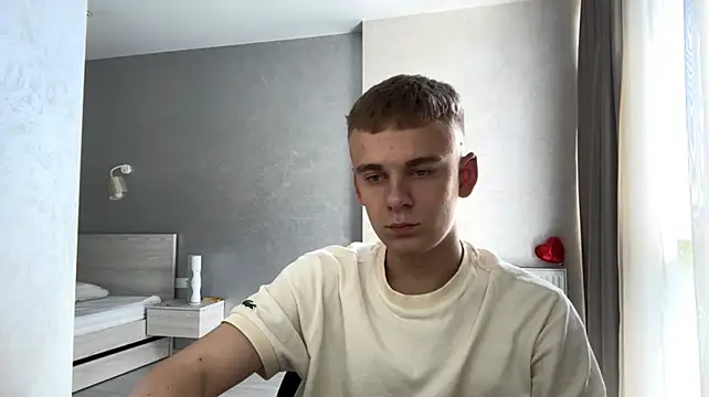 XXX chat uživo modela SoloFury