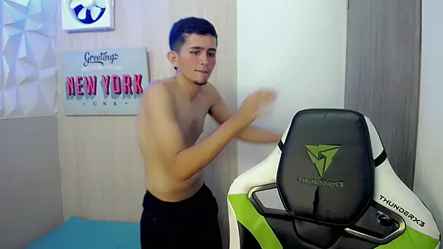 JaxBlue_ XXX чат на живо