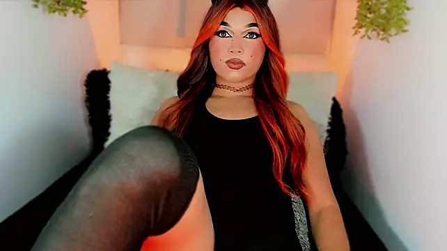 Chat +18 de misstreslatin ao vivo