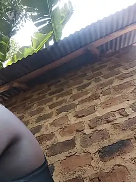 holygrail001's Live XXX Chat