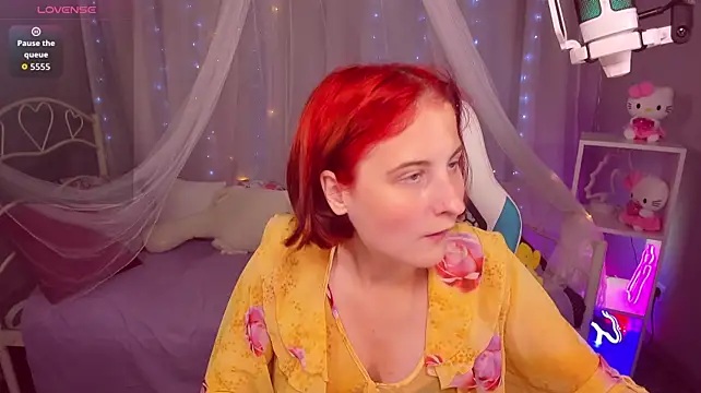 צ'אט XXX בשידור חי של KiraElwood