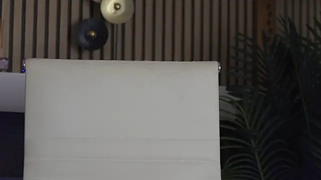 Chat +18 de CarolinaBlair ao vivo