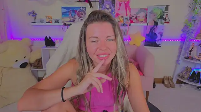 Real_Tini Live XXX-Chat