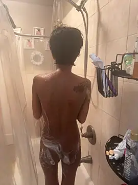 IAMTOKYOLEE élő XXX-chatje
