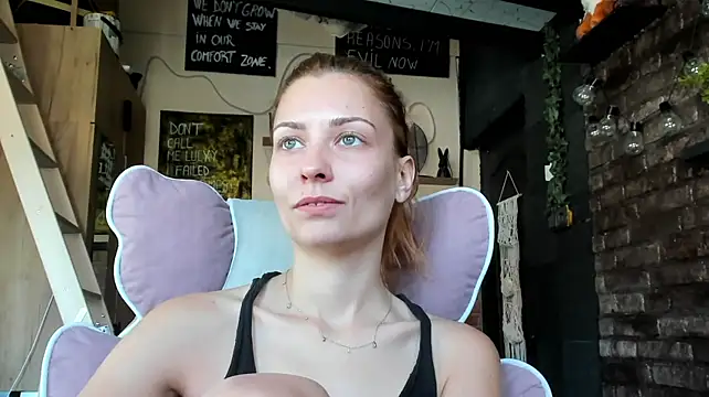 karo123421's Live XXX Chat