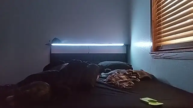 stoner_420: διαδικτυακό σόου στην κάμερα