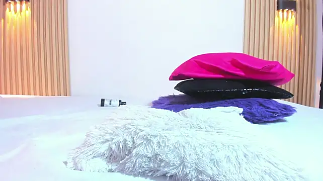 EllaScott7 XXX ч ат на живо
