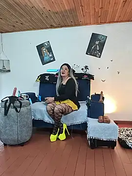 keila_j 现场XXX聊天