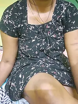 Chat +18 de Tamil_hot_leena ao vivo
