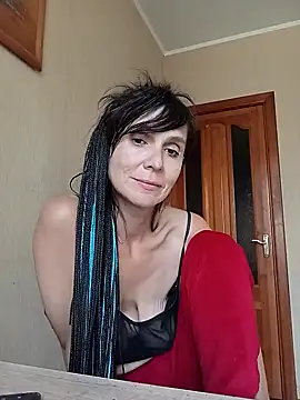 Francenia_lolis Chat XXX live