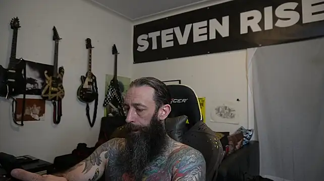 Chat XXX en directo de StevenRiseNYC