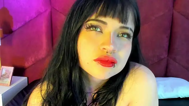 HannaRoussee's Live XXX Chat