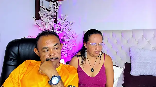 Chat +18 de John_n_Kate ao vivo