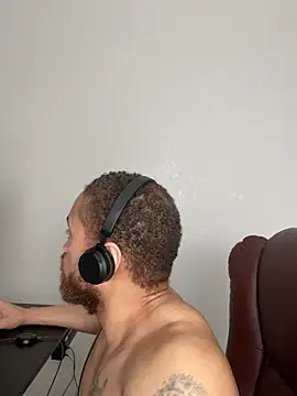 Fathero1time XXX чат на живо