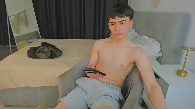 Czat XXX na żywo – Ethan_Crowe