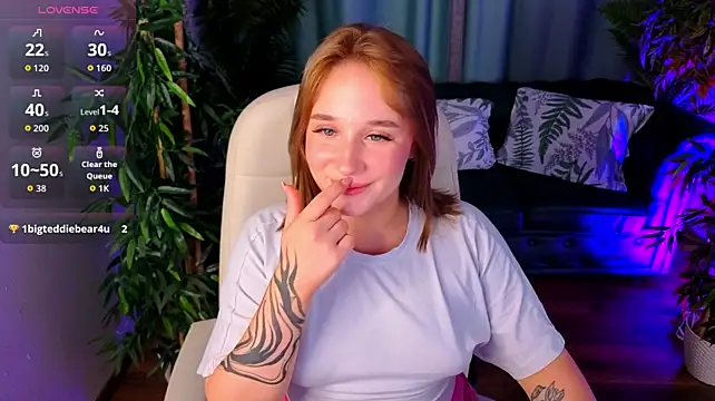 AliceTrenton Live XXX-chat
