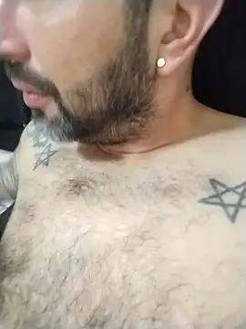 Czat XXX na żywo – hairyandbigmann