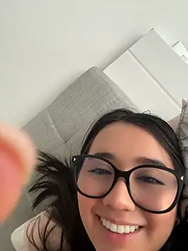 Michelle_Zoe Live XXX-Chat