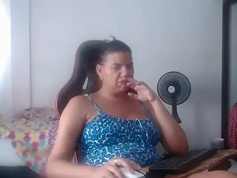 Adriana_0312's Live XXX Chat